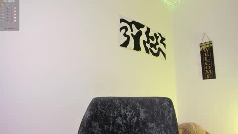 Snapshot of desty_y chatting on 11, 9, 2025 desty_y online show from 11, 9, 2025