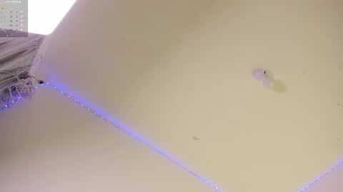 Snapshot of desty_y chatting on 1, 10, 2025 desty_y online show from 1, 10, 2025