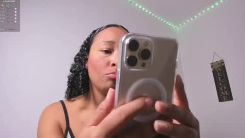 Snapshot of desty_y chatting on 5, 10, 2025 desty_y online show from 5, 10, 2025