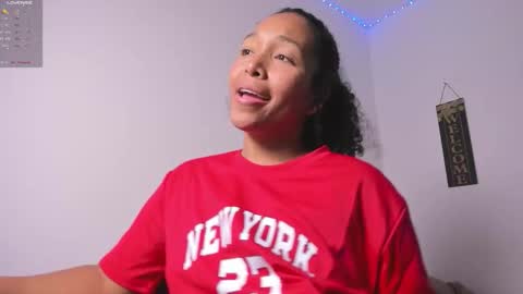 Snapshot of desty_y chatting on 14, 10, 2025 desty_y online show from 14, 10, 2025