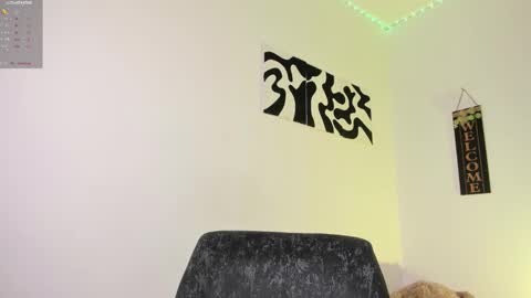 Snapshot of desty_y chatting on 17, 10, 2025 desty_y online show from 17, 10, 2025