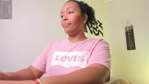 Snapshot of desty_y chatting on 24, 10, 2025 desty_y online show from 24, 10, 2025