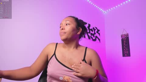 Snapshot of desty_y chatting on 28, 10, 2025 desty_y online show from 28, 10, 2025