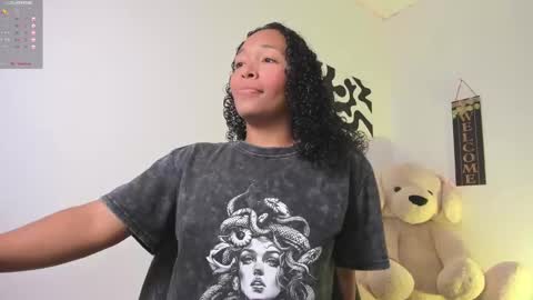 Snapshot of desty_y chatting on 17, 11, 2025 desty_y online show from 17, 11, 2025