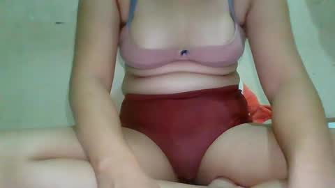 Snapshot of desurvv0999 chatting on 3, 1, 2025 desurvv0999 online show from 3, 1, 2025