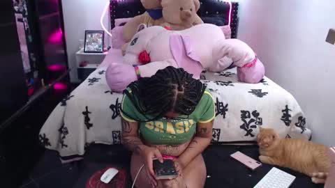 devi_black_13_ online show from 27, 3, 2026