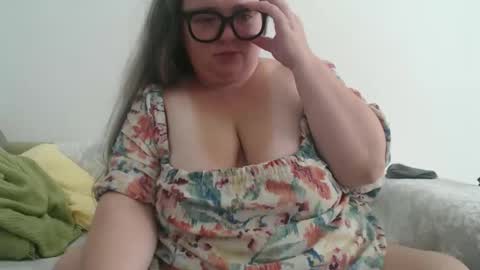 Snapshot of devilschick chatting on 29, 10, 2025 DevilsChick -- OF online show from 29, 10, 2025