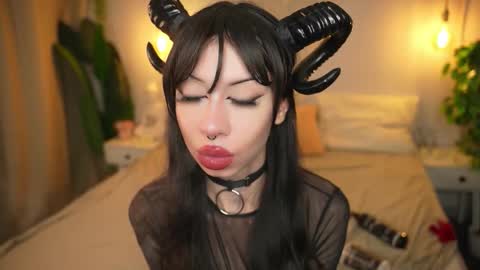 Snapshot of devilss_toy chatting on 28, 11, 2025 CIBELLE online show from 28, 11, 2025