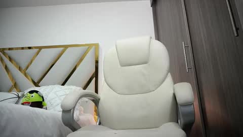 Devin Hunter online show from 17, 9, 2025