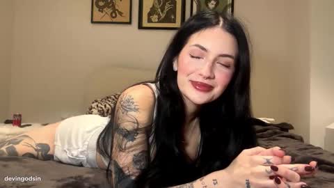 Snapshot of devingodsin chatting on 3, 12, 2025 Devin online show from 3, 12, 2025