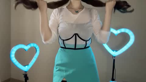 Snapshot of devonaangela chatting on 5, 10, 2025 Angel online show from 5, 10, 2025