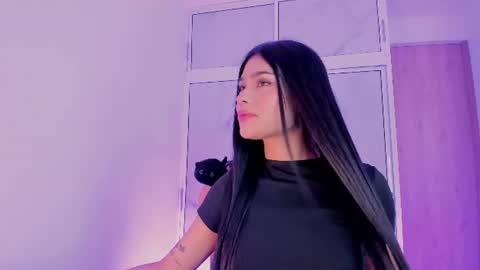 Snapshot of devours_fire chatting on 10, 6, 2026 Sara 3 online show from 10, 6, 2026