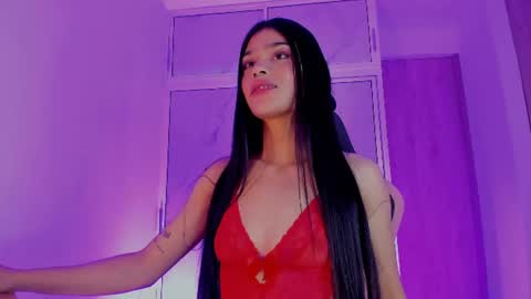 Snapshot of devours_fire chatting on 27, 6, 2026 Sara 3 online show from 27, 6, 2026