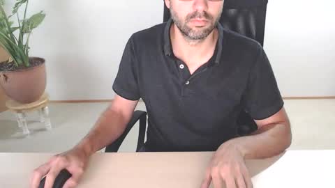 Snapshot of devswiss chatting on 28, 9, 2025 DevSwiss online show from 28, 9, 2025