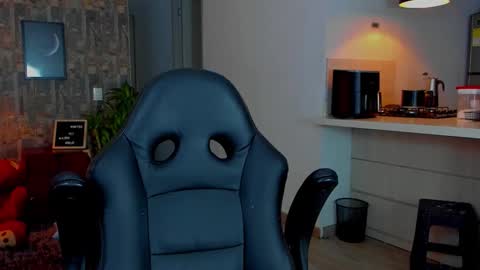 JULIAN online show from 14, 12, 2025