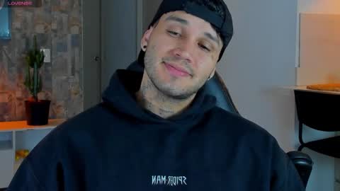 JULIAN online show from 27, 3, 2026