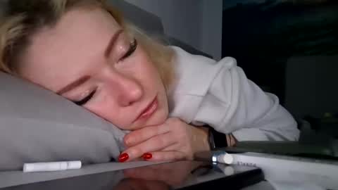 dgesika254182 online show from 20, 1, 2025