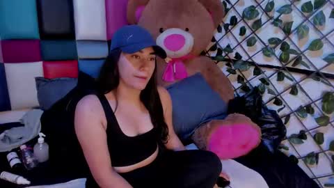 Snapshot of dhaniela_naugthy chatting on 3, 2, 2026 dhaniela naugthy online show from 3, 2, 2026