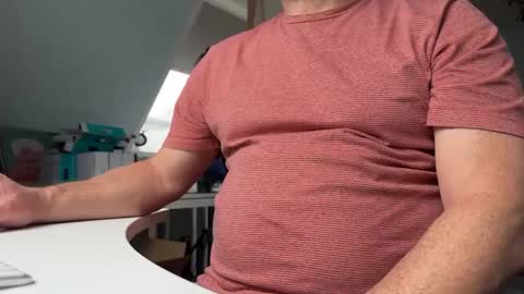 Snapshot of dhrobbert chatting on 18, 1, 2025 Robbert online show from 18, 1, 2025