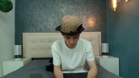 Snapshot of dia_fax18 chatting on 13, 9, 2025 online show from 13, 9, 2025