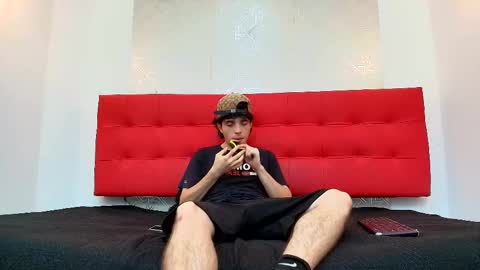 Snapshot of dia_fax18 chatting on 18, 9, 2025 online show from 18, 9, 2025