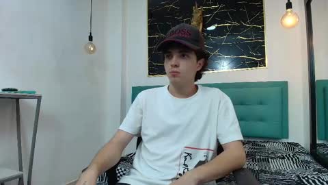 Snapshot of dia_fax18 chatting on 25, 10, 2025 online show from 25, 10, 2025