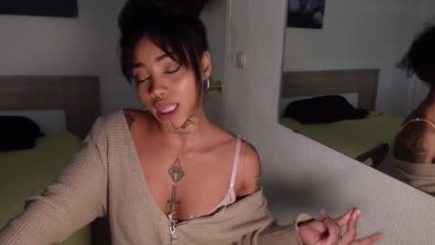 Snapshot of diamon_kataleya chatting on 24, 11, 2025 Melissa My schedule 10pm time Colombia online show from 24, 11, 2025