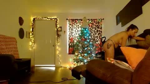 Snapshot of diamondmonroexo chatting on 1, 12, 2025 DiamondMonroeXo online show from 1, 12, 2025