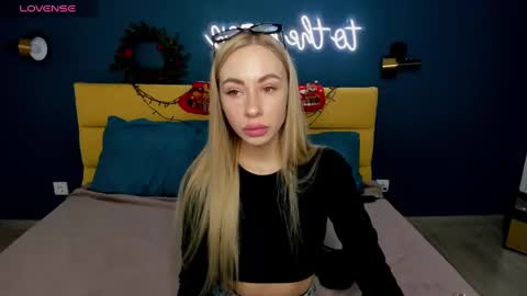 Snapshot of diana_garrett chatting on 13, 12, 2024 Diana  online show from 13, 12, 2024