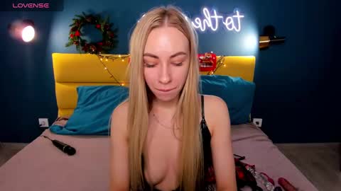 Snapshot of diana_garrett chatting on 15, 12, 2024 Diana  online show from 15, 12, 2024