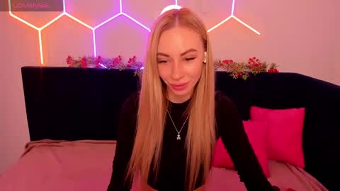 Snapshot of diana_garrett chatting on 8, 1, 2025 Diana  online show from 8, 1, 2025