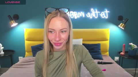 Snapshot of diana_garrett chatting on 2, 10, 2025 Diana  online show from 2, 10, 2025