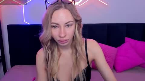 Snapshot of diana_garrett chatting on 13, 10, 2025 Diana  online show from 13, 10, 2025