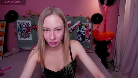 Snapshot of diana_garrett chatting on 28, 10, 2025 Diana  online show from 28, 10, 2025