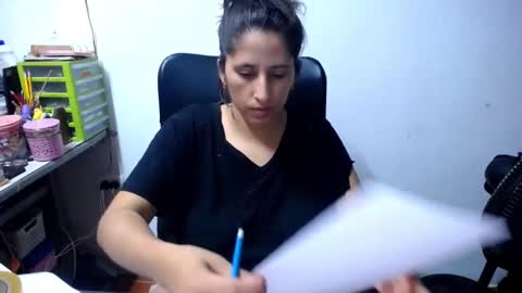 Snapshot of diana_rogu chatting on 6, 11, 2025 diana_rogu online show from 6, 11, 2025