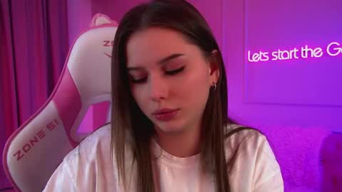 Snapshot of dianabecker chatting on 28, 4, 2026 Diana online show from 28, 4, 2026