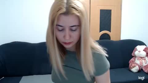 Snapshot of dianasmiey7 chatting on 13, 2, 2025 dianasmiey7 online show from 13, 2, 2025