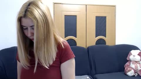 Snapshot of dianasmiey7 chatting on 17, 2, 2025 dianasmiey7 online show from 17, 2, 2025