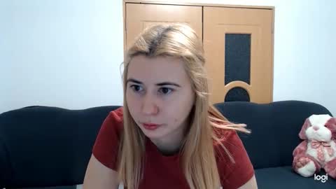 Snapshot of dianasmiey7 chatting on 19, 2, 2025 dianasmiey7 online show from 19, 2, 2025