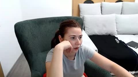 Snapshot of dianasmiey7 chatting on 14, 9, 2025 dianasmiey7 online show from 14, 9, 2025