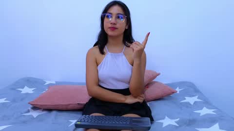 Snapshot of dianayleo chatting on 22, 1, 2025 Ana Leo online show from 22, 1, 2025