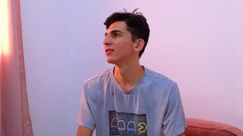 Snapshot of dianayleo chatting on 24, 1, 2025 Ana Leo online show from 24, 1, 2025