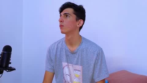 Snapshot of dianayleo chatting on 6, 2, 2025 Ana Leo online show from 6, 2, 2025