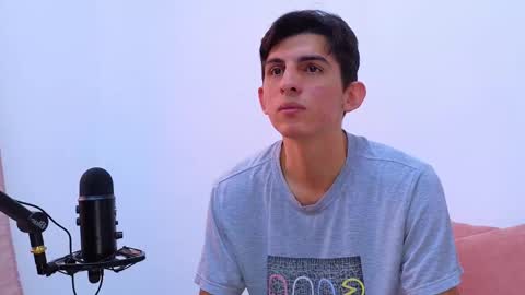 Snapshot of dianayleo chatting on 17, 2, 2025 Ana Leo online show from 17, 2, 2025