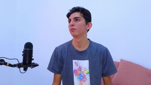 Snapshot of dianayleo chatting on 24, 2, 2025 Ana Leo online show from 24, 2, 2025