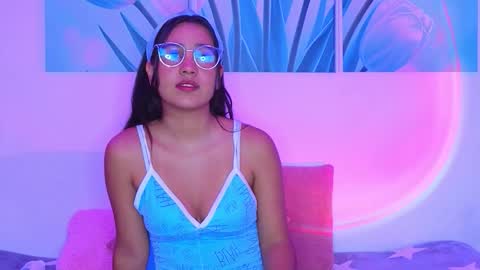 Snapshot of dianayleo chatting on 30, 11, 2025 Ana Leo online show from 30, 11, 2025