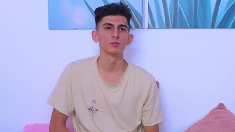 Snapshot of dianayleo chatting on 5, 12, 2025 Ana Leo online show from 5, 12, 2025