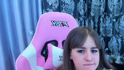 Snapshot of dianna_milton chatting on 19, 12, 2024 Dianna online show from 19, 12, 2024