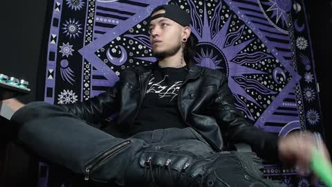 DICAPRIO online show from 6, 2, 2025