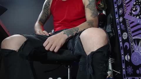 DICAPRIO online show from 6, 3, 2025